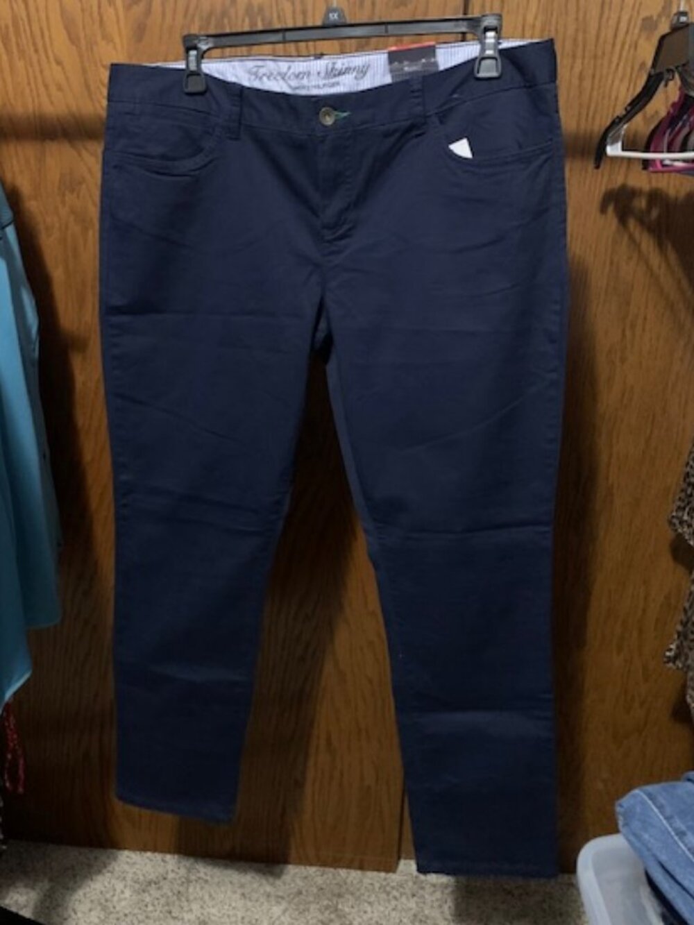 NWT Tommy Hilfiger pants